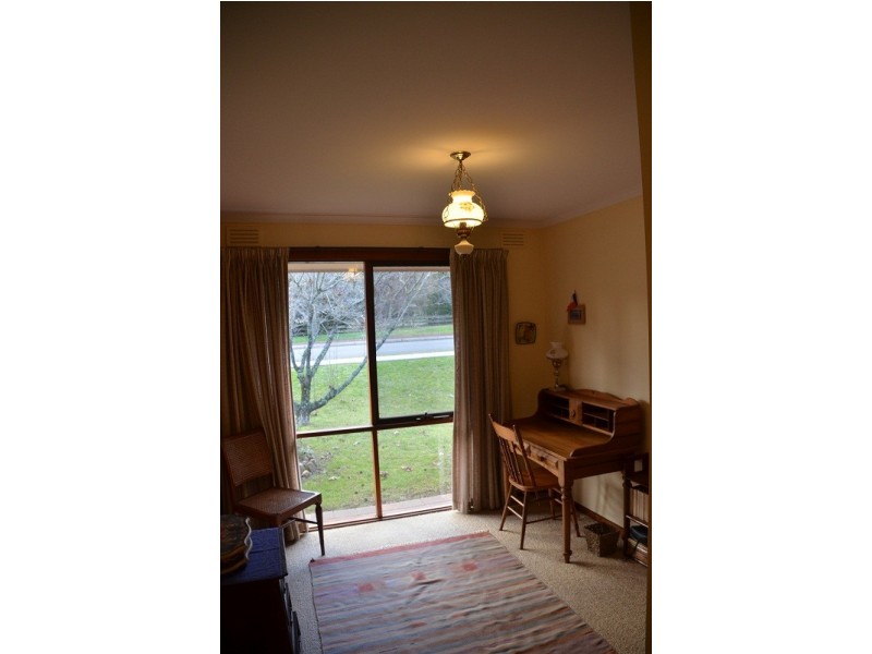 2 Showers Avenue, Bright VIC 3741