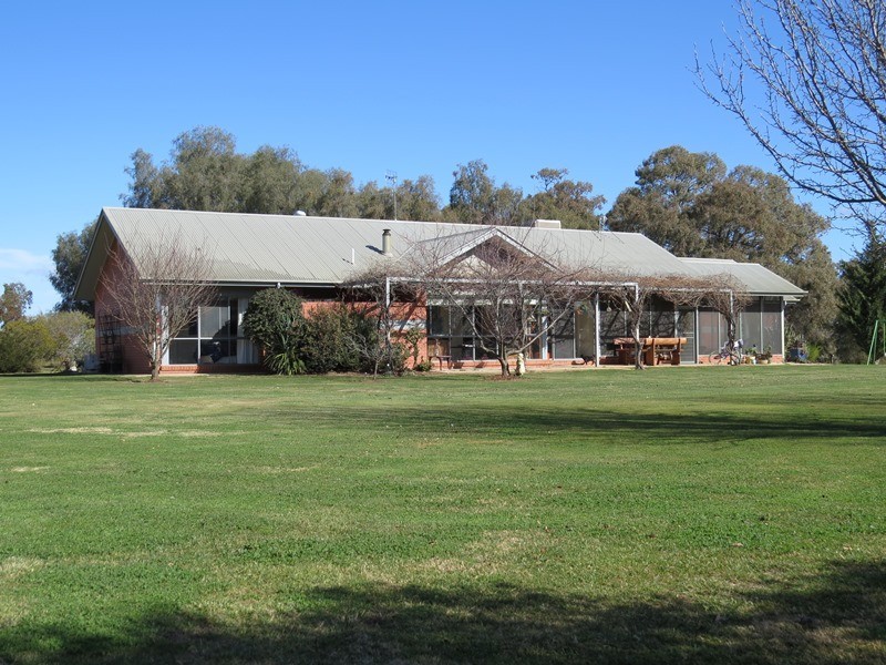 221 Aratula North Road, Deniliquin NSW 2710