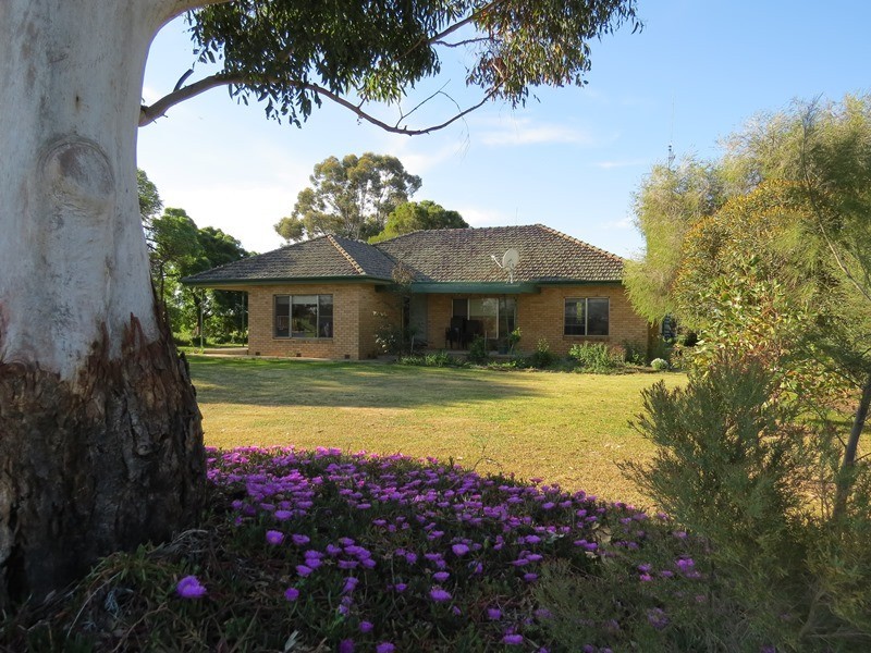 348 Yaloke Road, Deniliquin NSW 2710