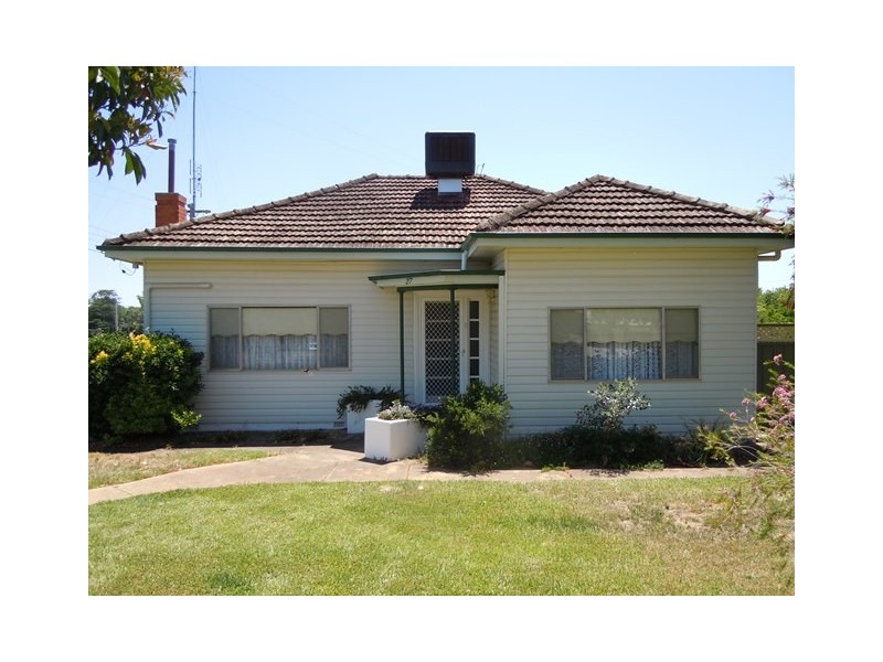 27 Audley Street, Narrandera NSW 2700