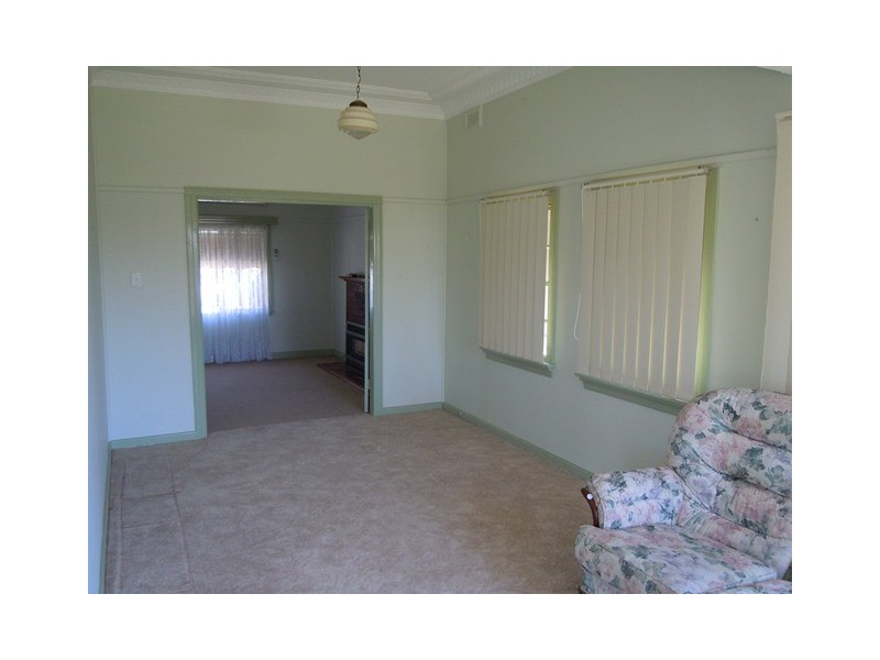 27 Audley Street, Narrandera NSW 2700