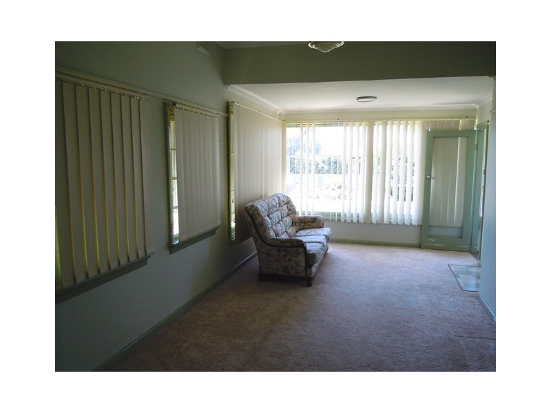 27 Audley Street, Narrandera NSW 2700