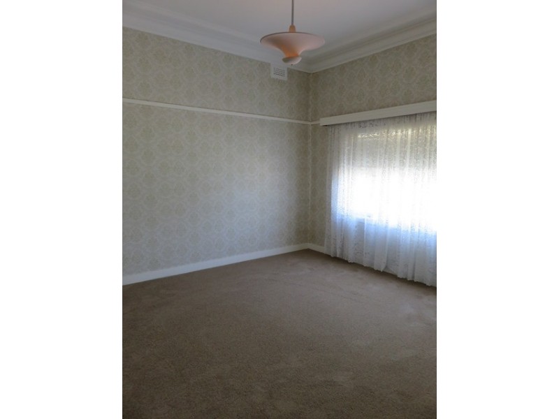 27 Audley Street, Narrandera NSW 2700