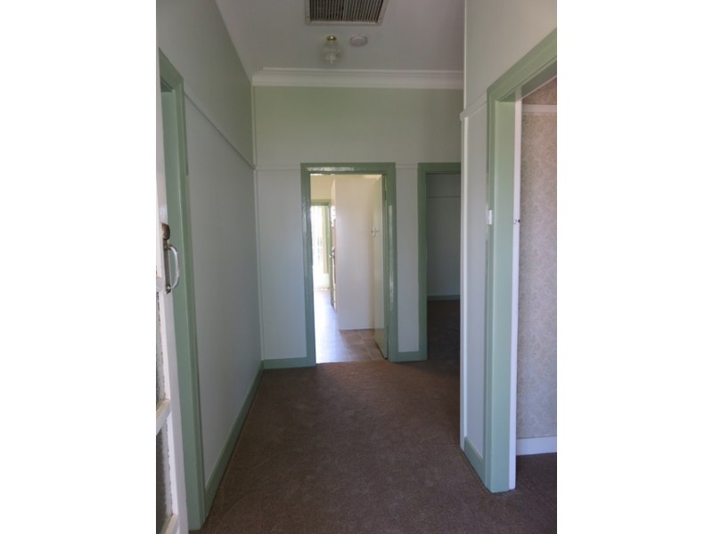 27 Audley Street, Narrandera NSW 2700