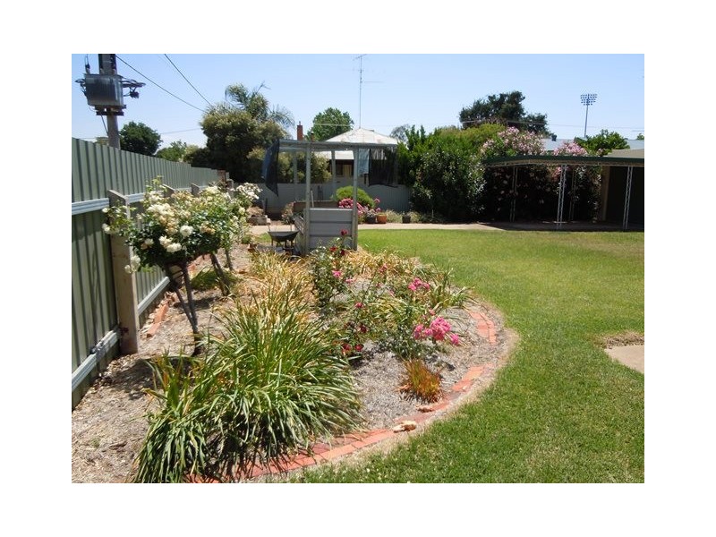 27 Audley Street, Narrandera NSW 2700