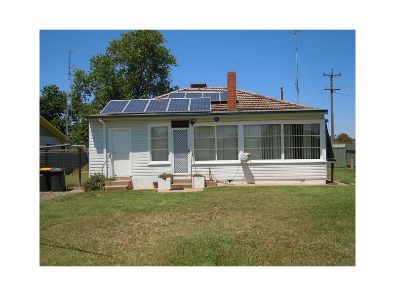 27 Audley Street, Narrandera NSW 2700