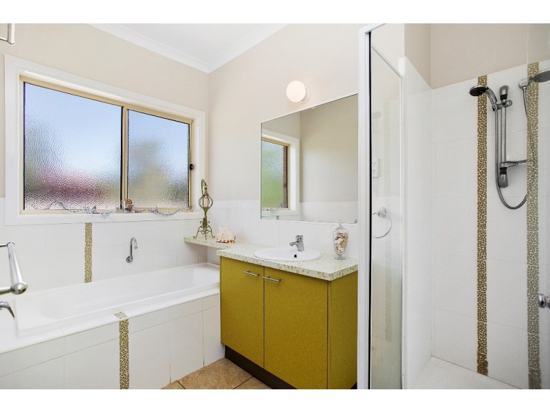 12 Pony Court, Table Top NSW 2640