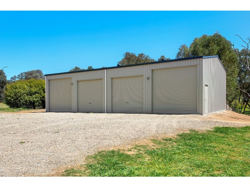 12 Pony Court, Table Top NSW 2640