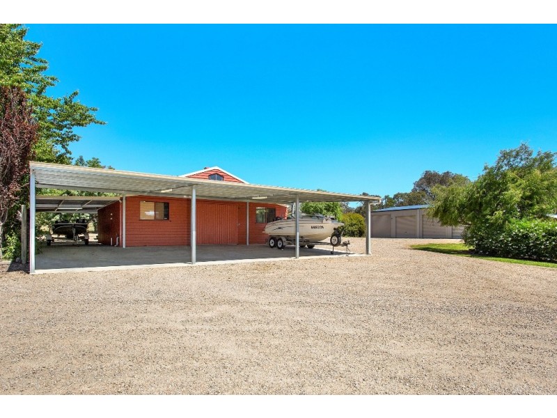 12 Pony Court, Table Top NSW 2640