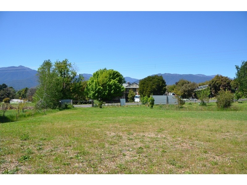 14 Hores Lane, Tawonga VIC 3697