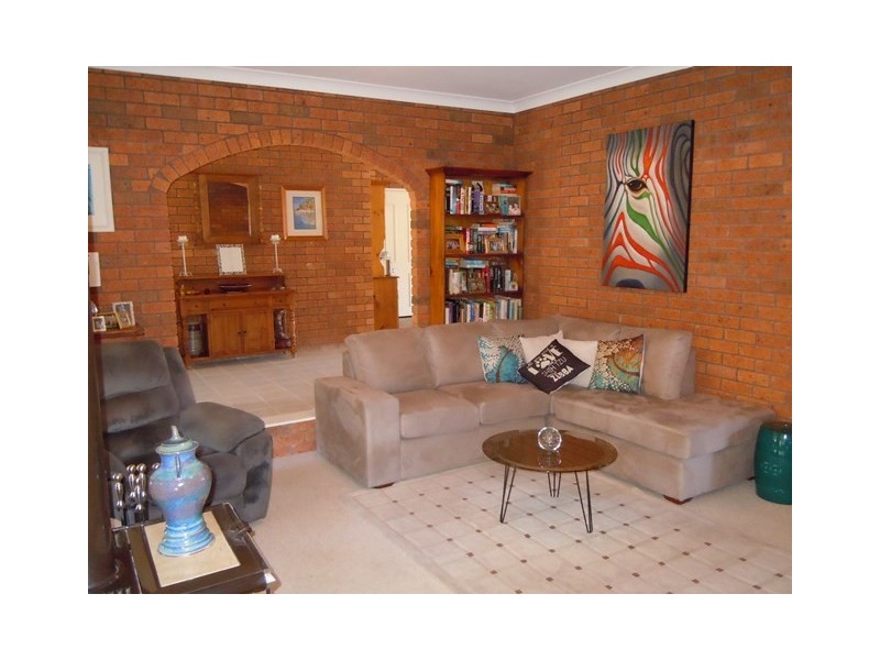 4 Bells Road, Narrandera NSW 2700