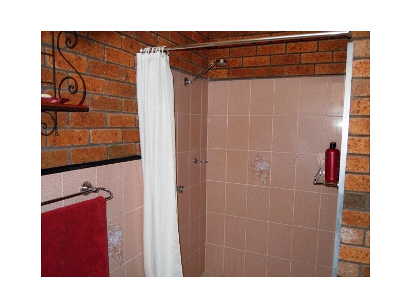 4 Bells Road, Narrandera NSW 2700