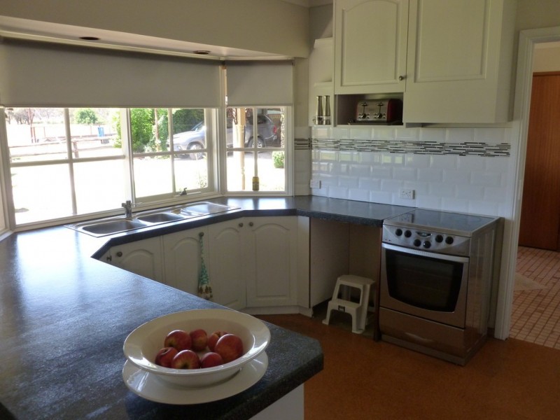 71 Forrest Lane, Chiltern VIC 3683