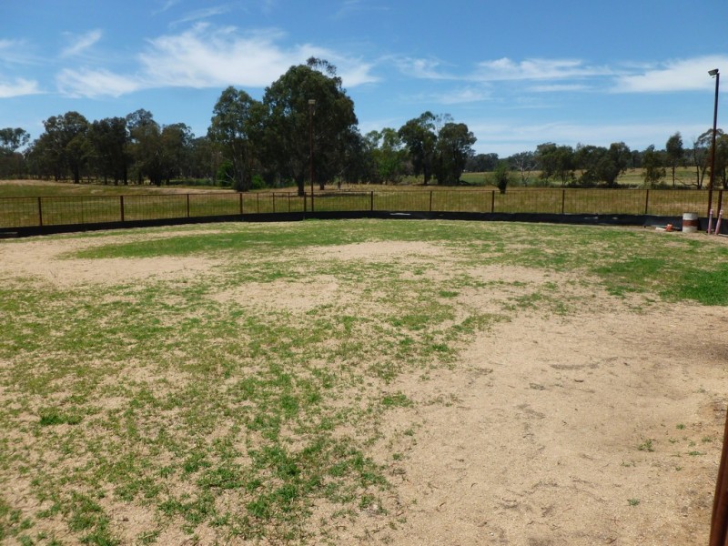 71 Forrest Lane, Chiltern VIC 3683