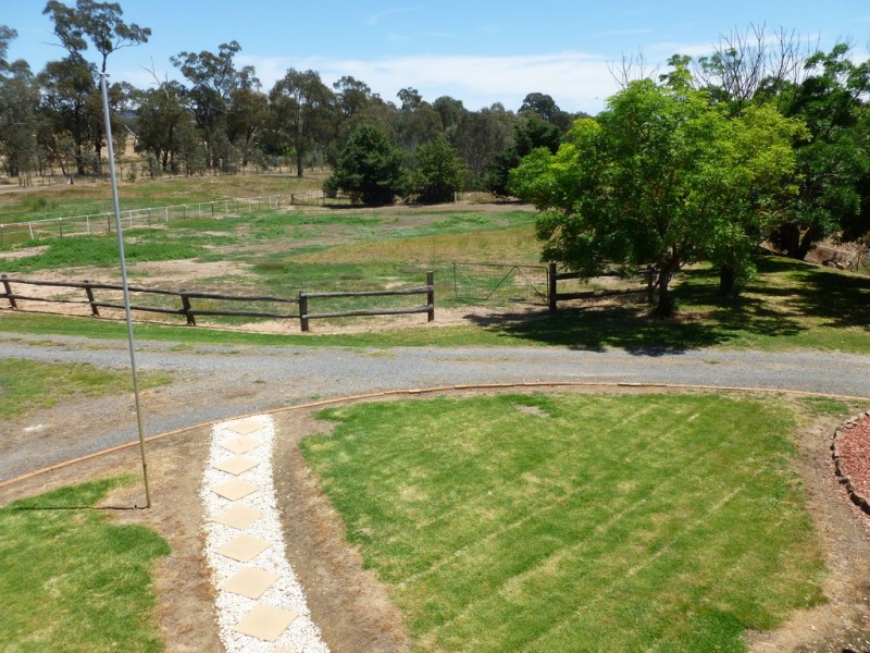 71 Forrest Lane, Chiltern VIC 3683