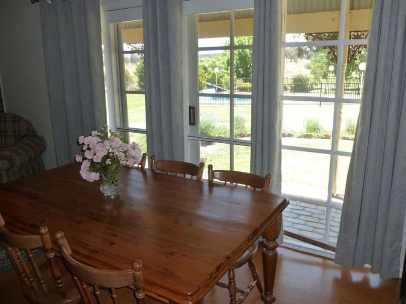 71 Forrest Lane, Chiltern VIC 3683