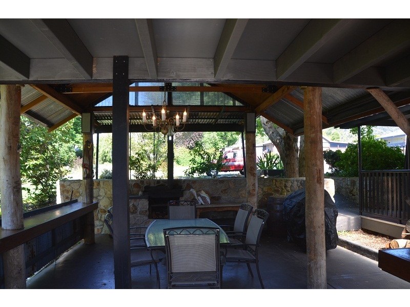 184 Kiewa Valley Highway, Tawonga VIC 3697