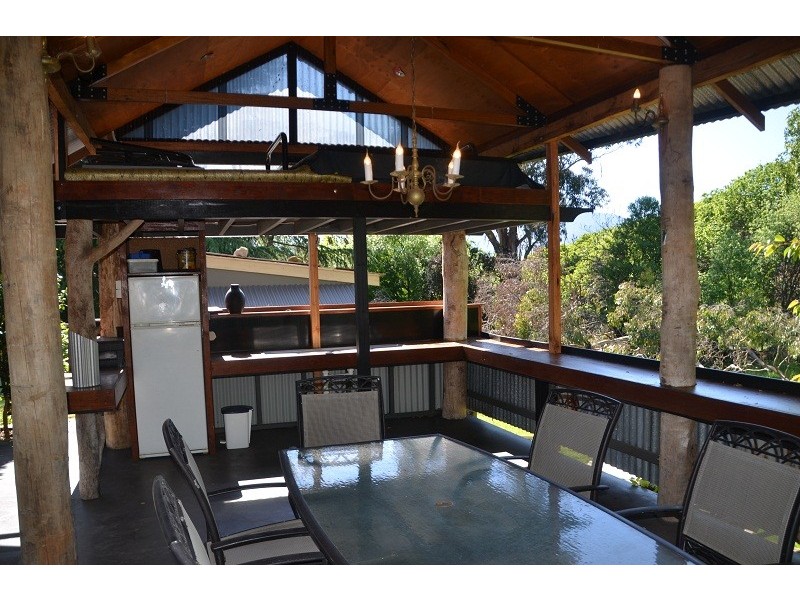 184 Kiewa Valley Highway, Tawonga VIC 3697