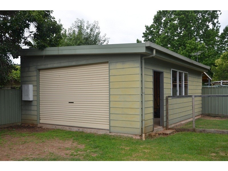 14 Valley Avenue, Mount Beauty VIC 3699