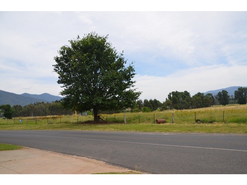 14 Valley Avenue, Mount Beauty VIC 3699