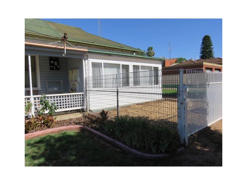 2-4 Willans Street, Narrandera NSW 2700