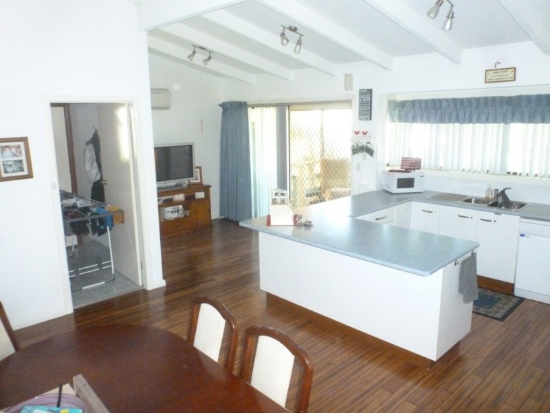 139 LONG STREET, Boorowa NSW 2586