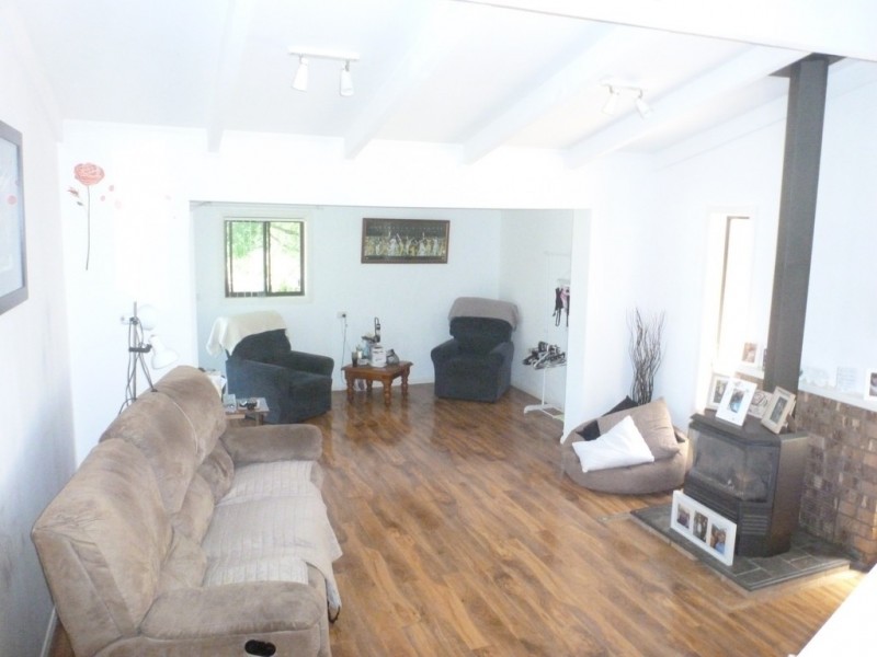 139 LONG STREET, Boorowa NSW 2586