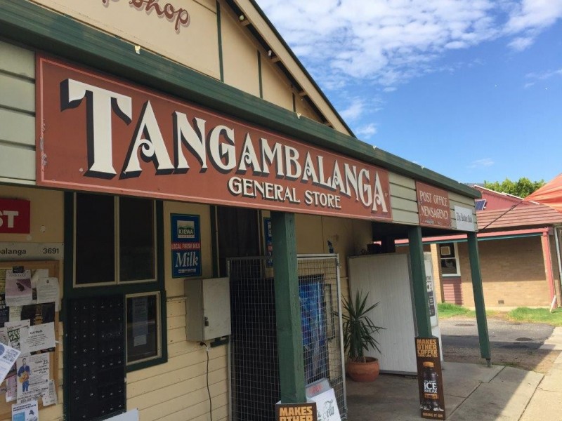 56 Kiewa East Road, Tangambalanga VIC 3691