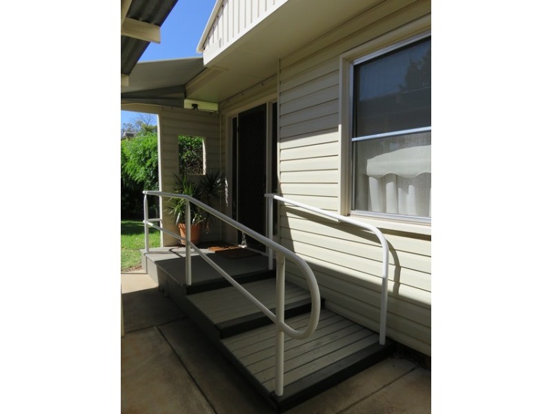 6 Jonsen, Narrandera NSW 2700