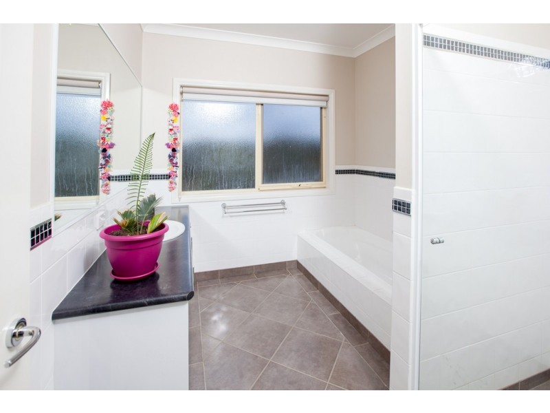 260 Shaw Street, Albury NSW 2640