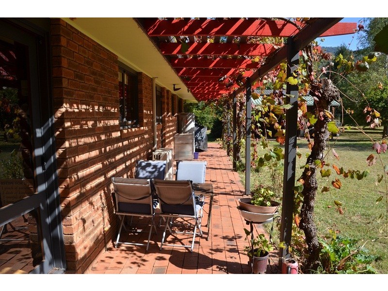 903 Great Alpine Road, Freeburgh VIC 3741