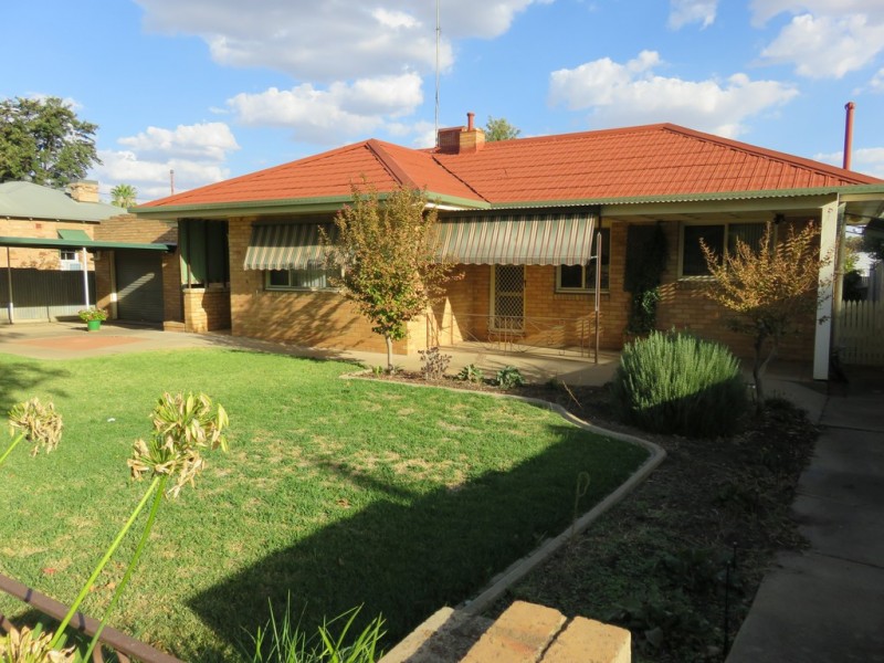 30 Douglas Street, Narrandera NSW 2700