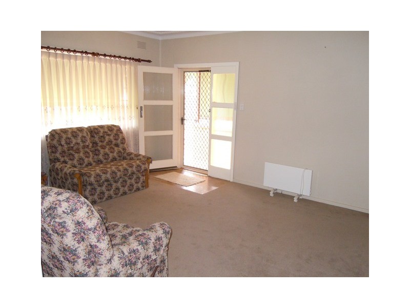 30 Douglas Street, Narrandera NSW 2700