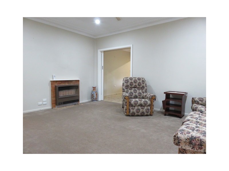 30 Douglas Street, Narrandera NSW 2700
