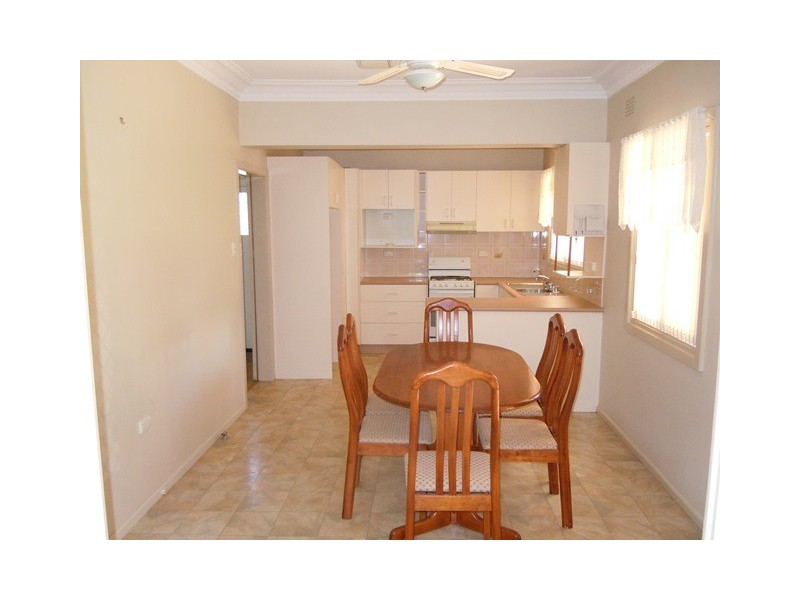 30 Douglas Street, Narrandera NSW 2700