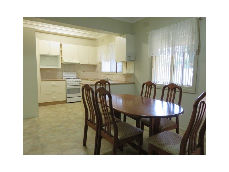 30 Douglas Street, Narrandera NSW 2700