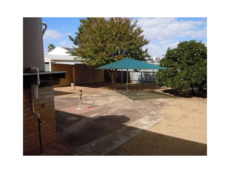 30 Douglas Street, Narrandera NSW 2700