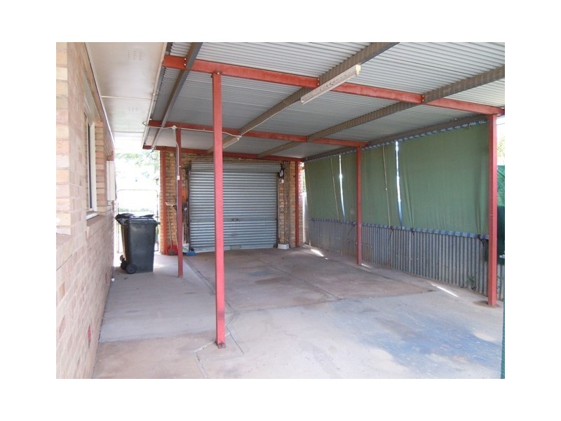 30 Douglas Street, Narrandera NSW 2700