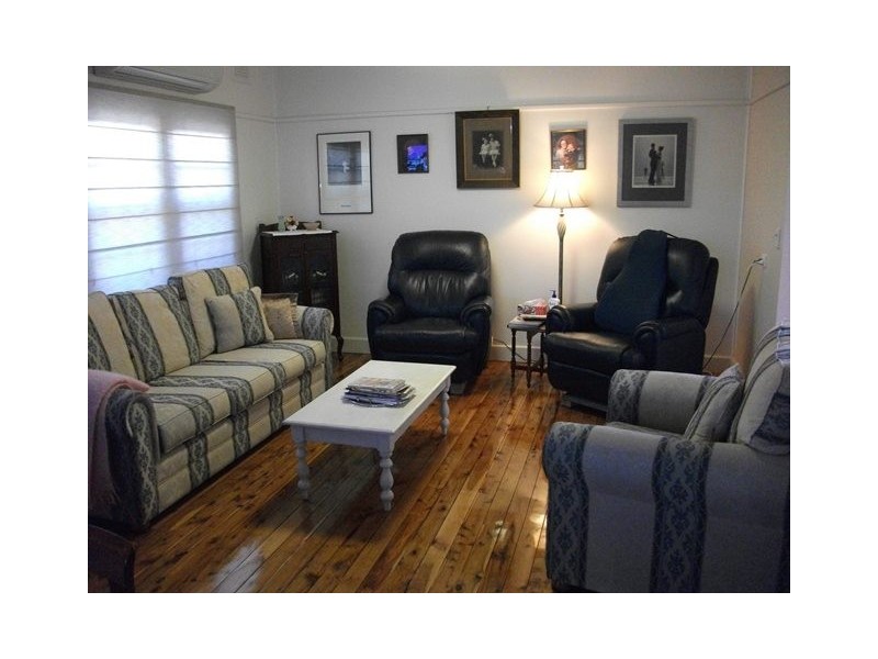 36 Riverine Street, Narrandera NSW 2700