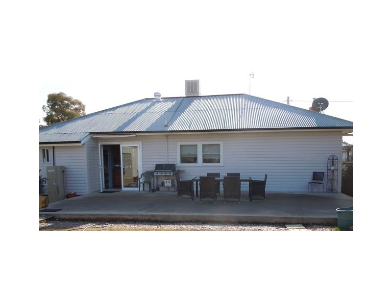 36 Riverine Street, Narrandera NSW 2700
