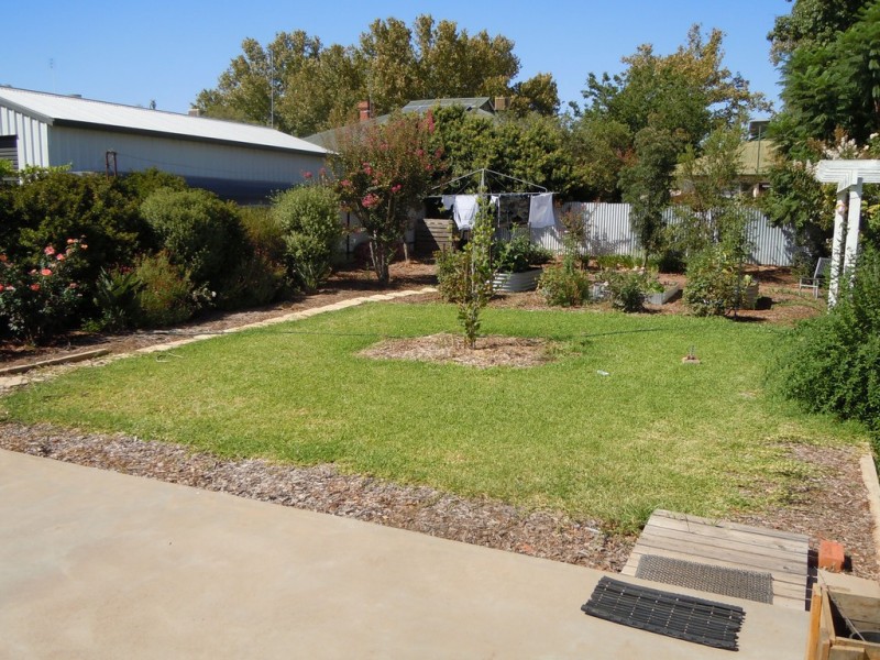 36 Riverine Street, Narrandera NSW 2700