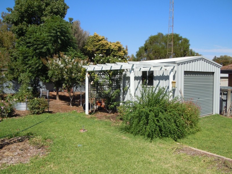 36 Riverine Street, Narrandera NSW 2700
