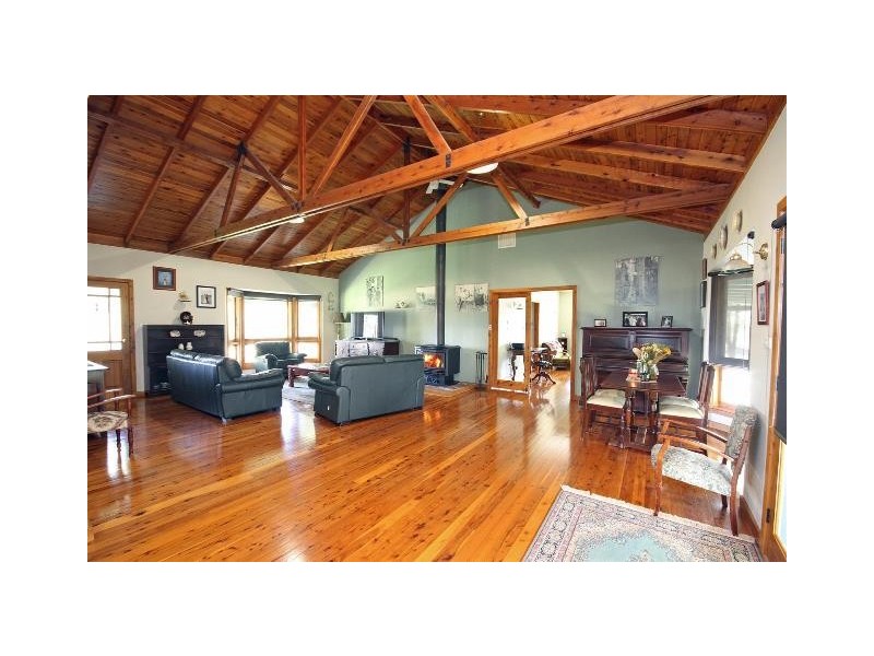 - Cnr River Street/Watermain, Narrandera NSW 2700