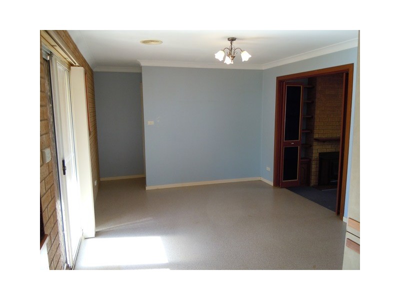 87 Douglas Street, Narrandera NSW 2700