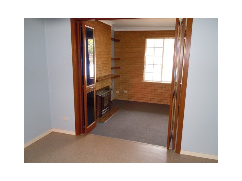 87 Douglas Street, Narrandera NSW 2700