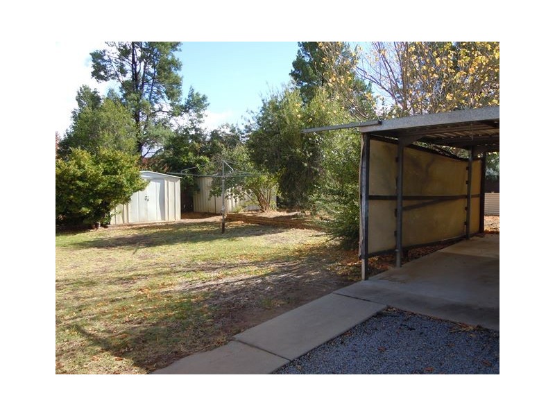 87 Douglas Street, Narrandera NSW 2700