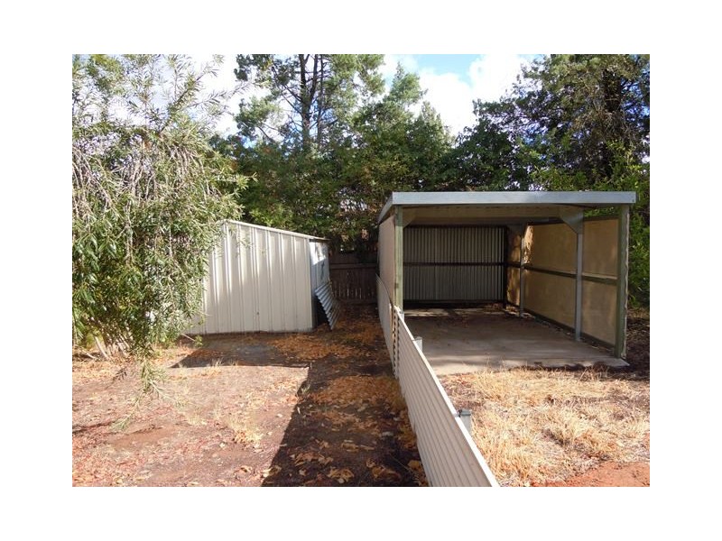 87 Douglas Street, Narrandera NSW 2700