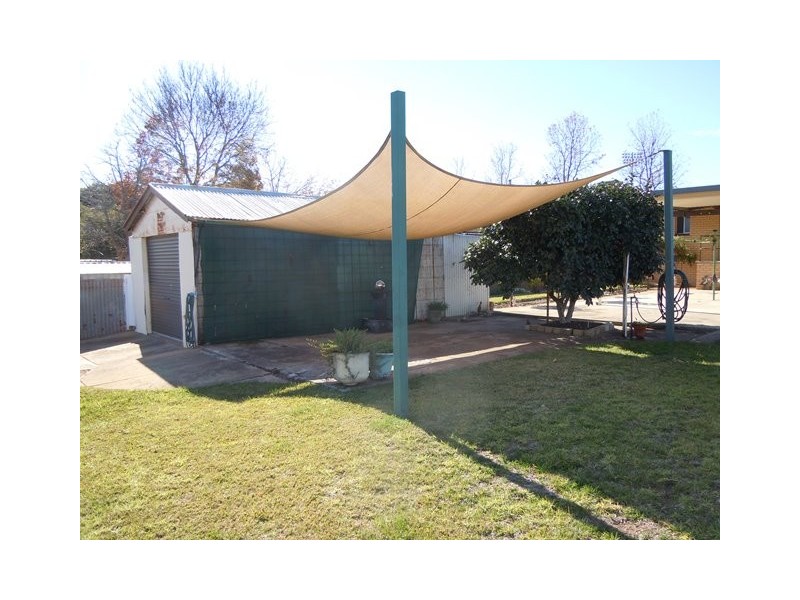 24 Argyle Street, Narrandera NSW 2700