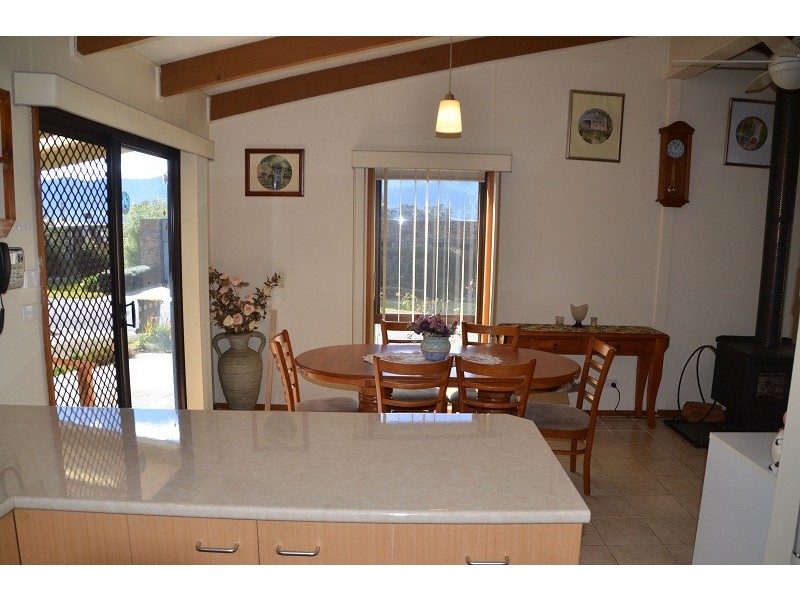 2 Damms Court, Tawonga South VIC 3698