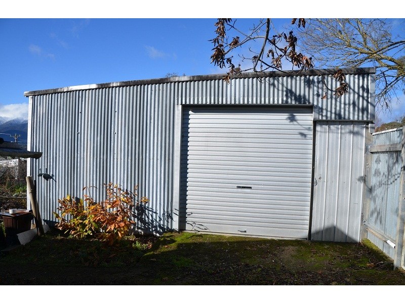 63 Kiewa Valley Highway, Tawonga VIC 3697